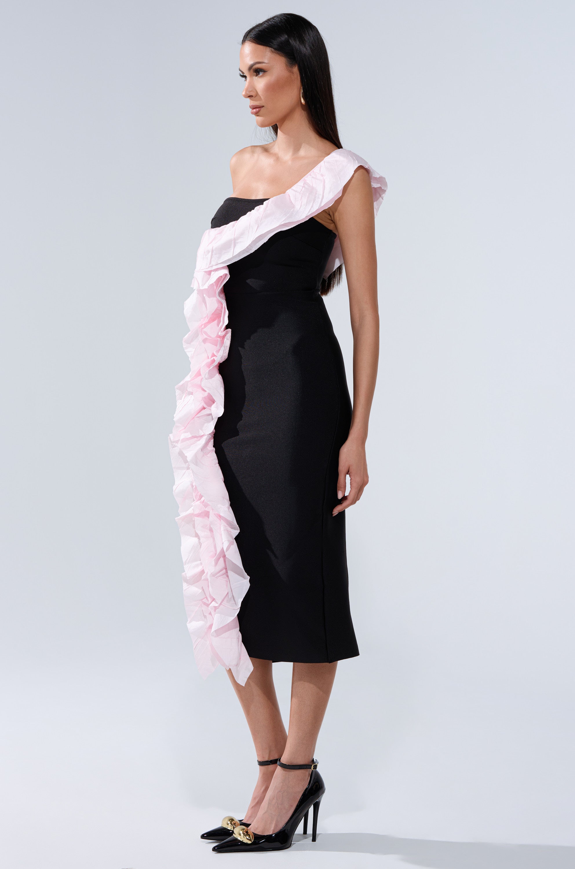 SOFT FLEX BANDAGE MIDI DRESS WITH RUFFLE DETAIL