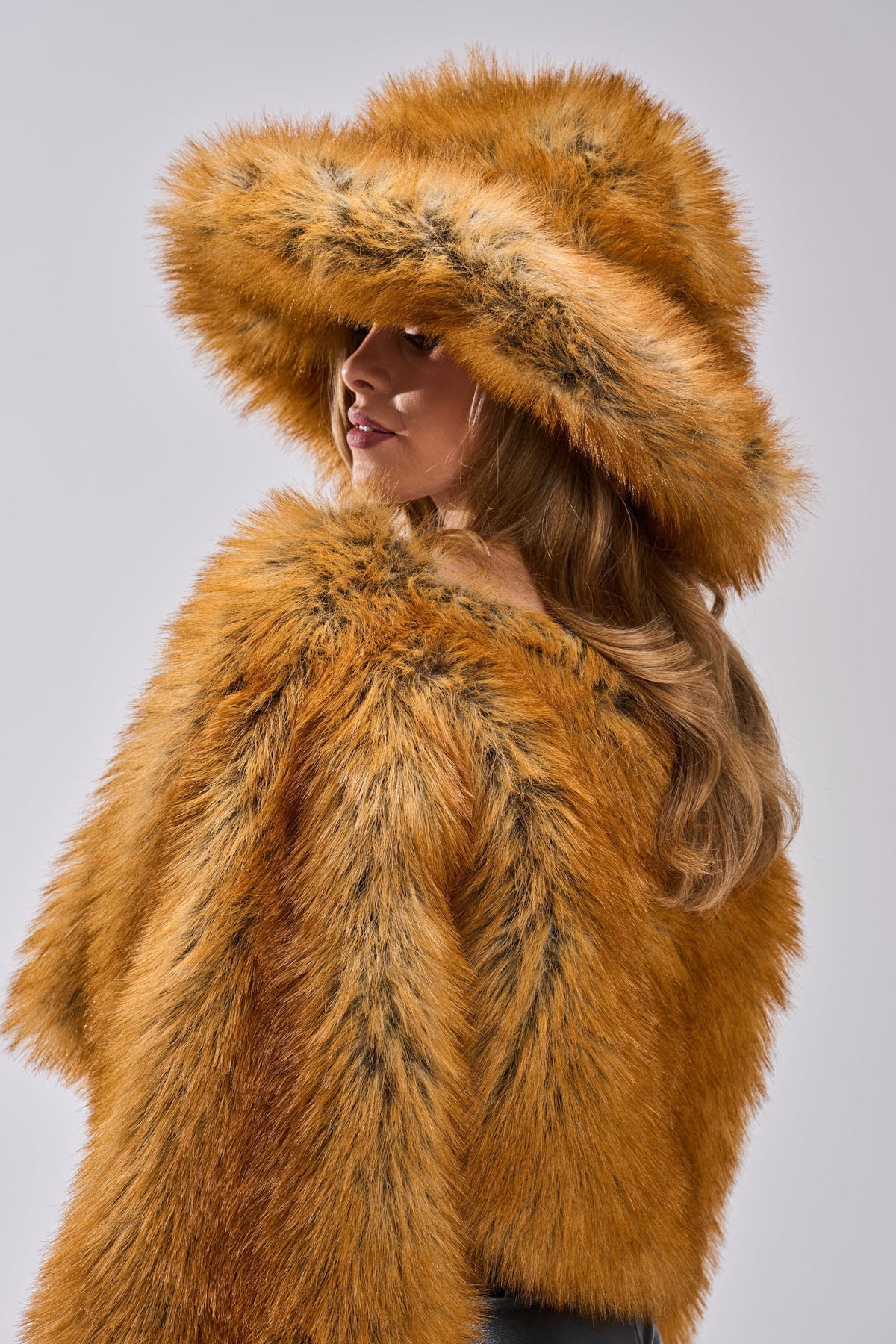 HOT GIRL FAUX FUR OVERSIZED BUCKET HAT