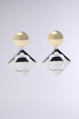 SQUARE UP EARRING IN SILVER