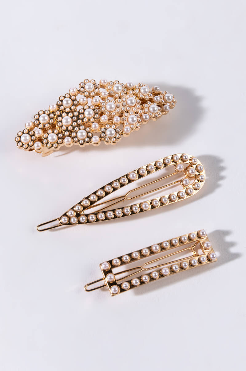 IT'S THE PEARLS FOR ME HAIR CLIP SET