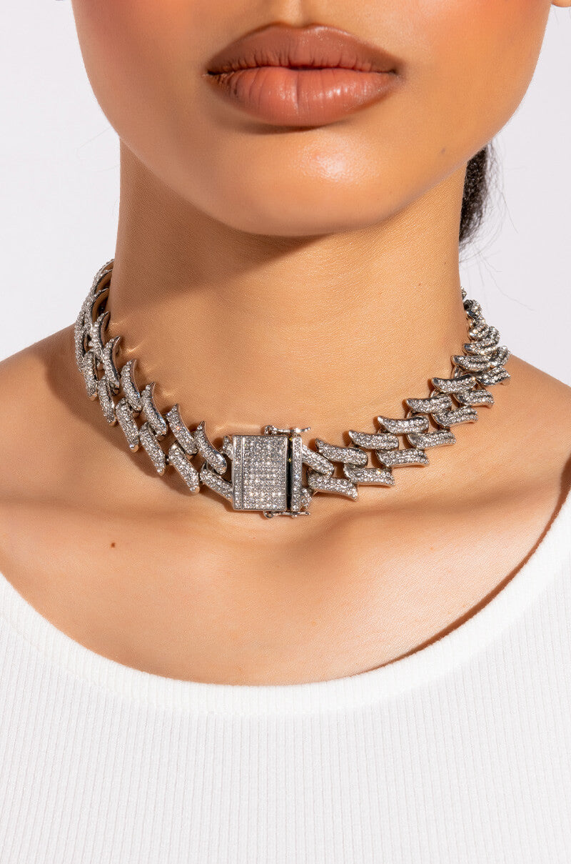 JAGGED LINK ICY CHOKER