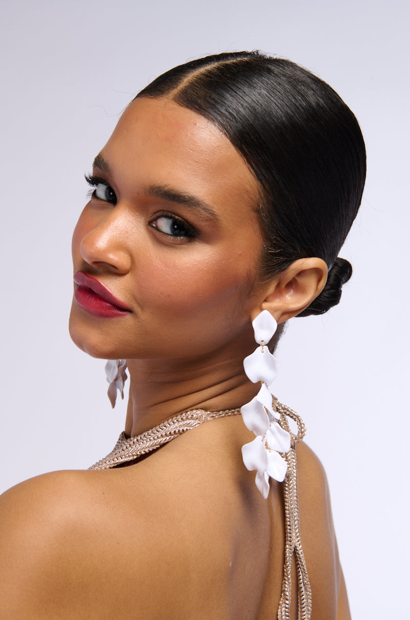 PETAL PRINCESS EARRING IN WHITE