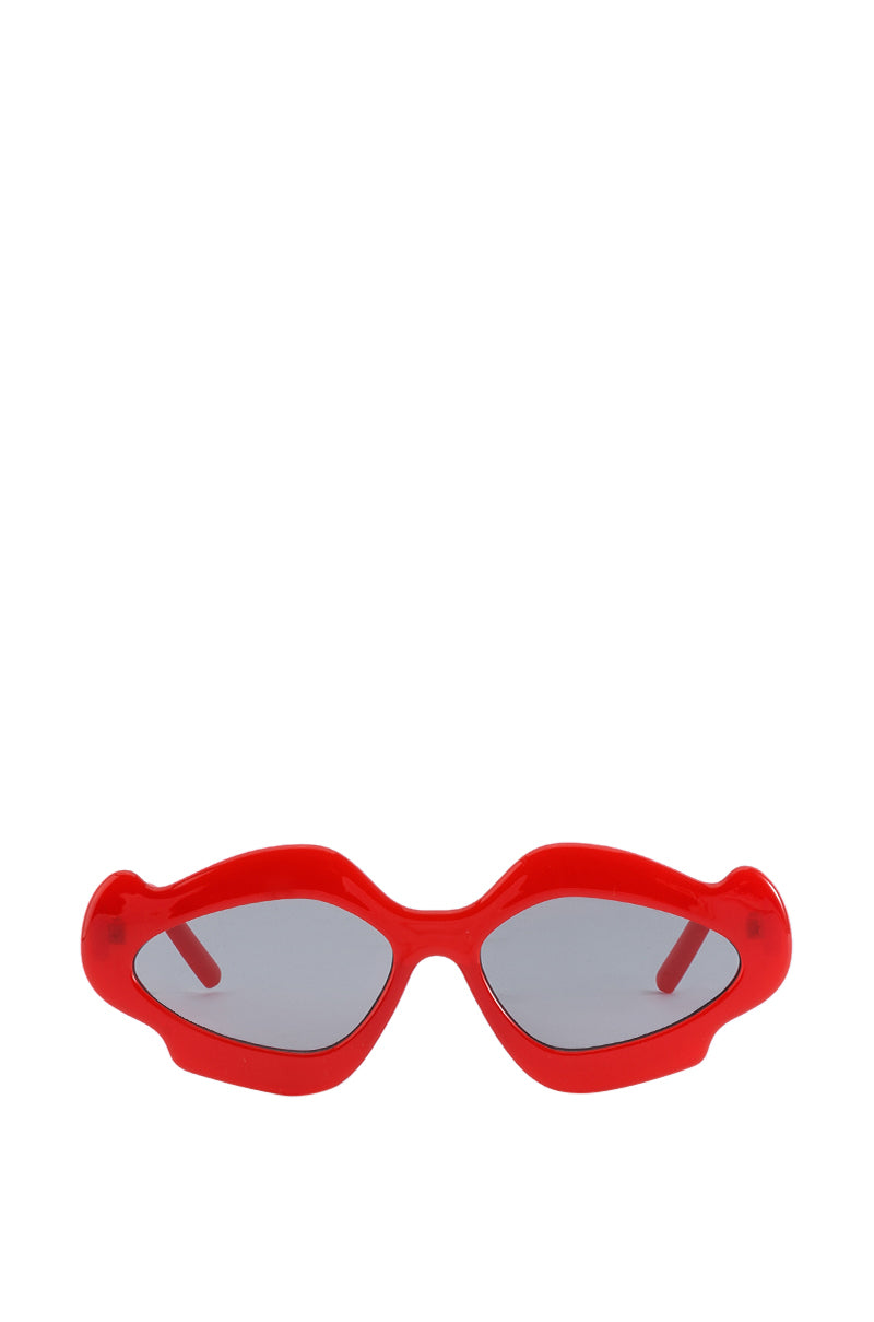 TOO WAVY SUNGLASSES