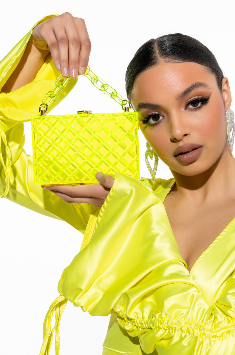 WE SEE EACHOTHER LIGHT GREEN CLUTCH BAG